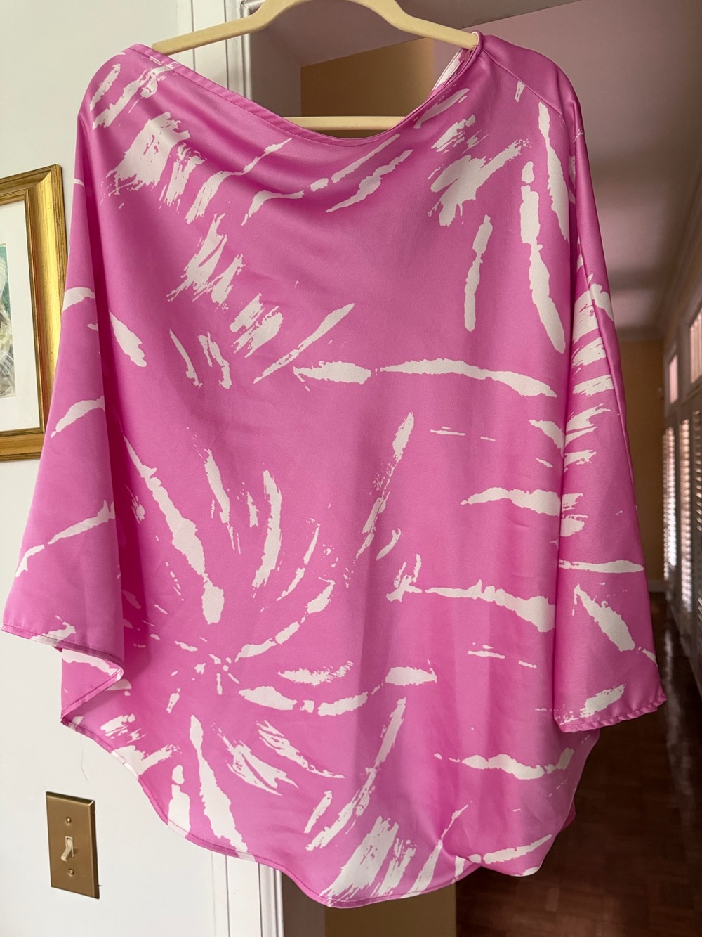 KLD Pink and White Abstract Print one shoulder Poncho Top  sz large